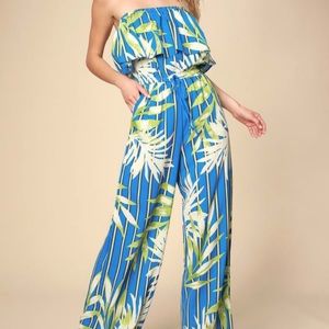 Lulu’s Blue and Green Tropical Jumpsuit Size Small